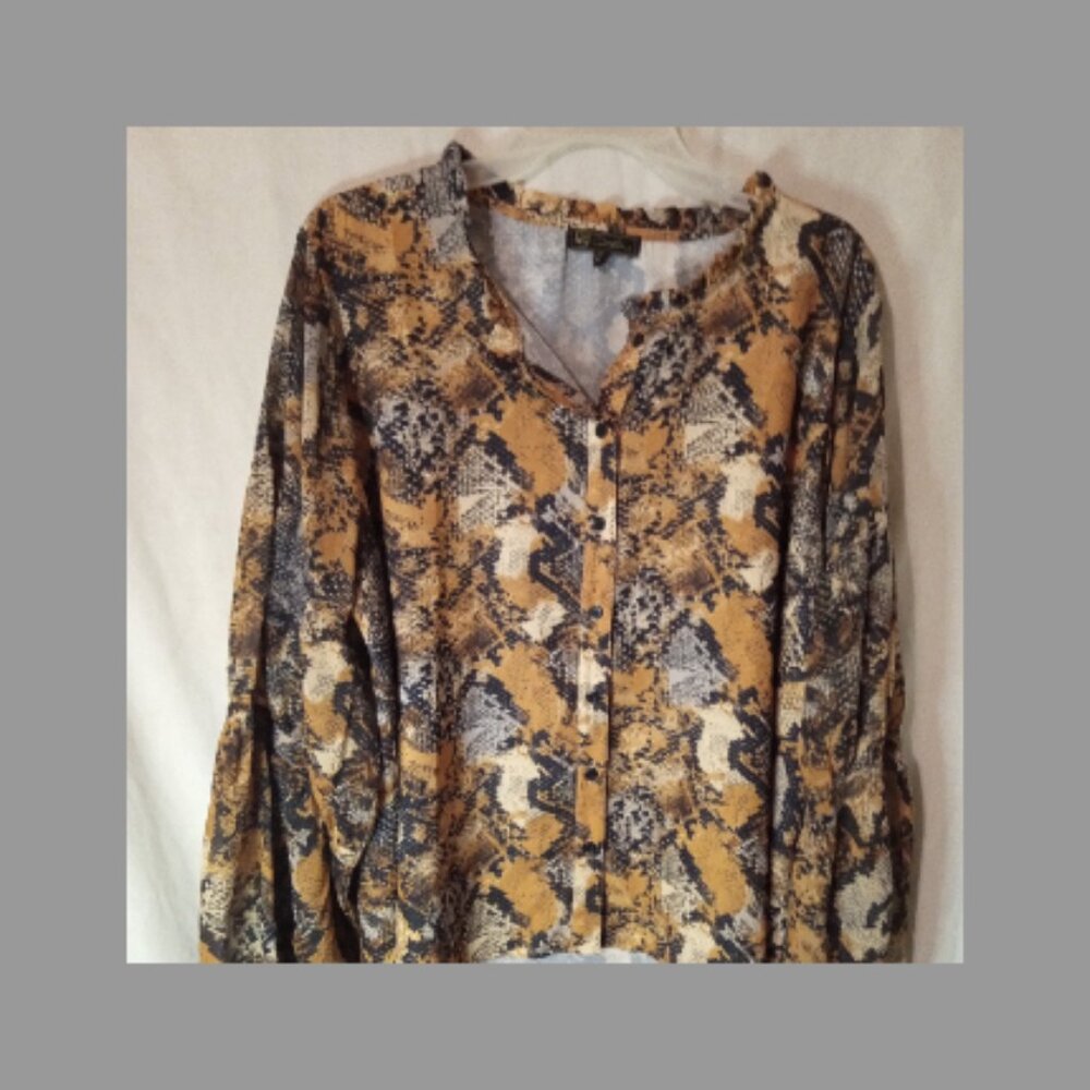 (O) DG2 Woman's Georgette Peasant Blouse 1X Snakeskin Print